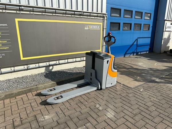 Grote foto vs 22381 elektrische hoogheffer palletwagen still 600mm doe het zelf en verbouw hefwerktuigen