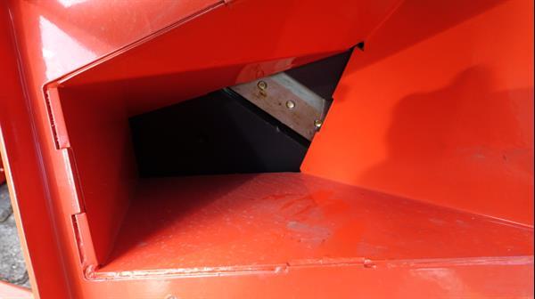Grote foto wood chipper houtversnipperraar takkenversnipperraar hakselaar agrarisch bosbouw