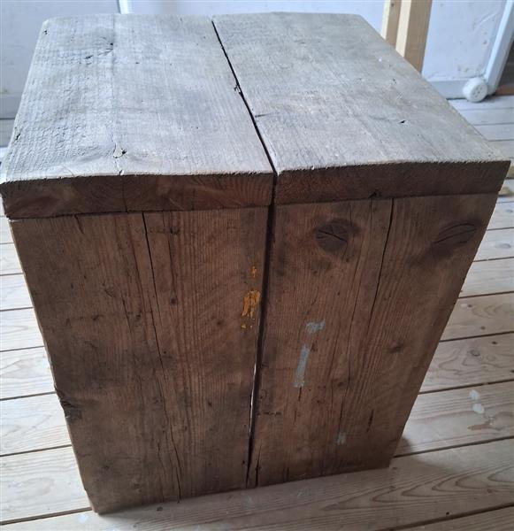 Grote foto te koop 2 steigerhouten krukjes bijzettafeltjes huis en inrichting krukken en barkrukken