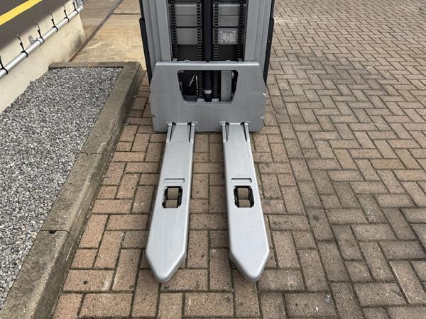 Grote foto vs 22388 elektrische triplex stapelaar still bj2019 5016mm doe het zelf en verbouw hefwerktuigen