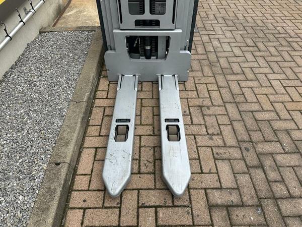 Grote foto vs 22389 elektrische triplex stapelaar still bj2018 5016mm initiele lift doe het zelf en verbouw hefwerktuigen