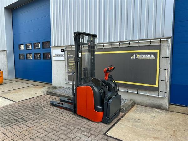 Grote foto vs 22410 elektrische triplex stapelaar linde l14 4266mm initi le lift doe het zelf en verbouw hefwerktuigen