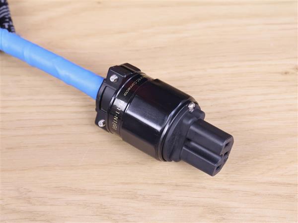 Grote foto siltech ruby mountain ii g7 royal signature highend silver gold audio power cable 1 0 metre audio tv en foto onderdelen en accessoires