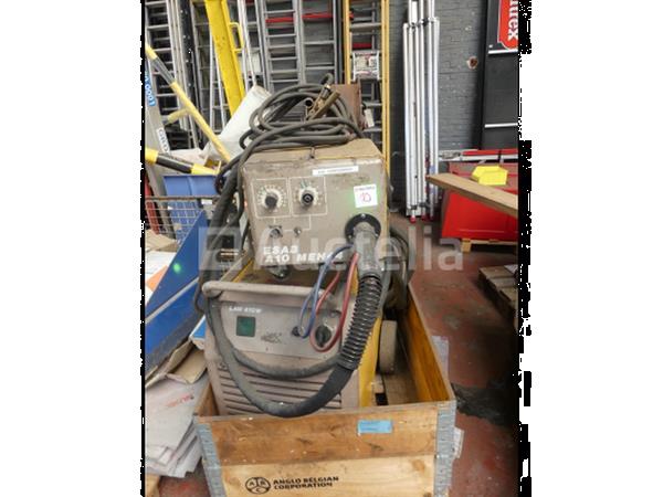 Grote foto esab trolley lasser doe het zelf en verbouw ijzerwaren en bevestigingsmiddelen