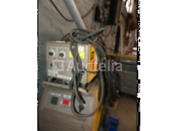 Grote foto esab trolley lasser doe het zelf en verbouw ijzerwaren en bevestigingsmiddelen