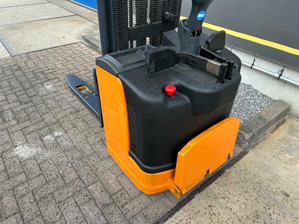 Grote foto vs 22395 elektrische triplex stapelaar still egvs14 4.940mm doe het zelf en verbouw hefwerktuigen