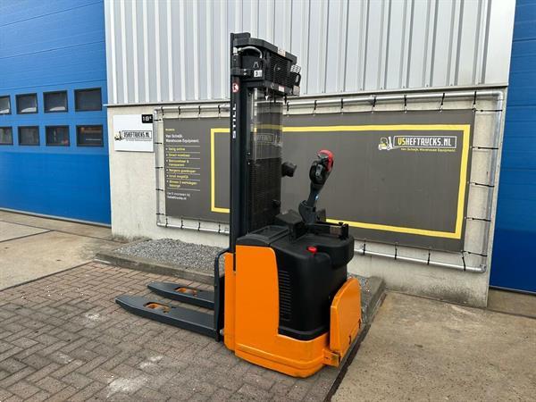 Grote foto vs 22395 elektrische triplex stapelaar still egvs14 4.940mm doe het zelf en verbouw hefwerktuigen