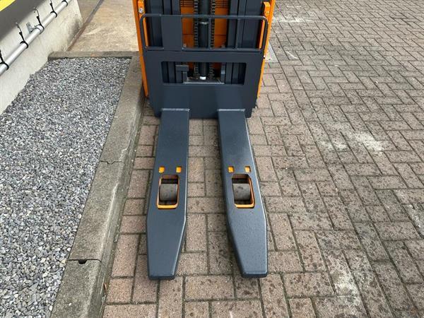 Grote foto vs 22396 elektrische triplex stapelaar still egvs14 4.940mm doe het zelf en verbouw hefwerktuigen
