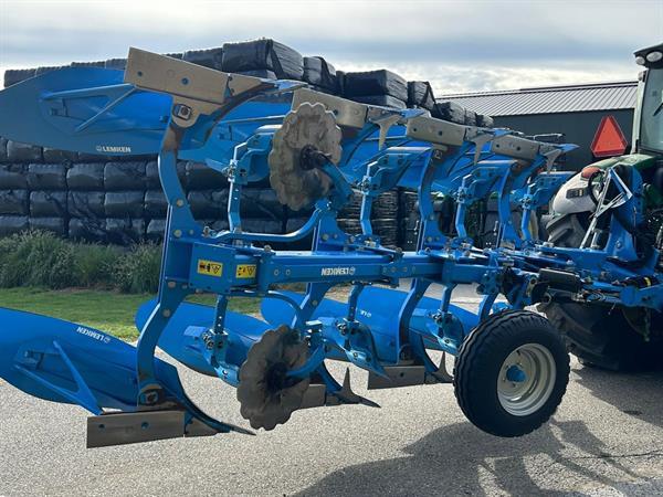 Grote foto lemken agrarisch ploegen