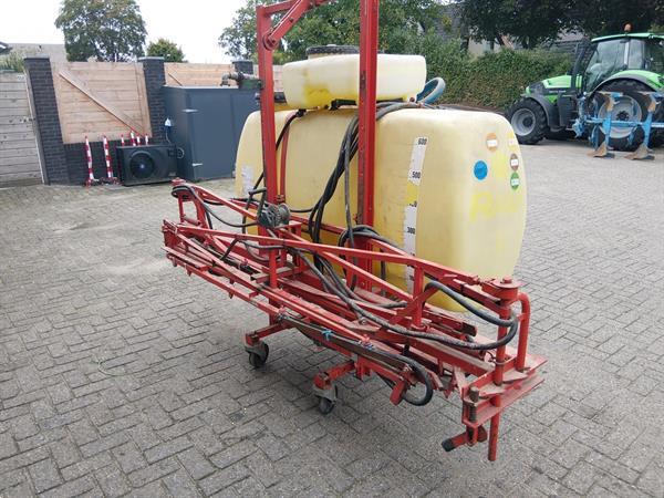 Grote foto rau velspuit 600 liter 14 meter breed agrarisch onkruidbestrijding