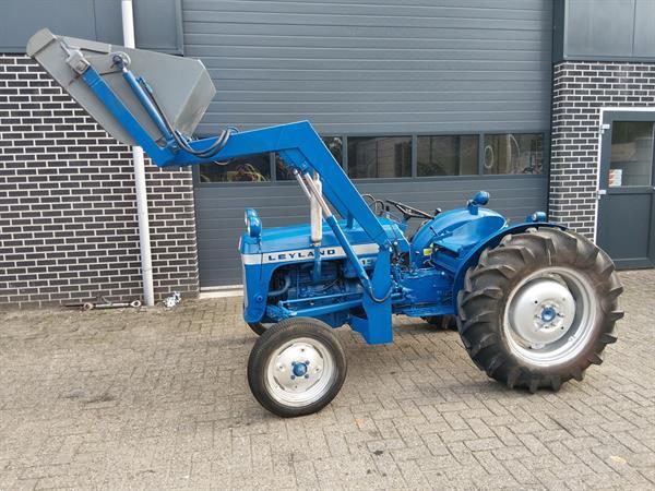 Grote foto leyland 154 met voorlader agrarisch tractoren