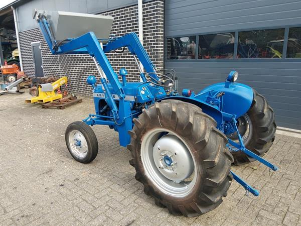 Grote foto leyland 154 met voorlader agrarisch tractoren