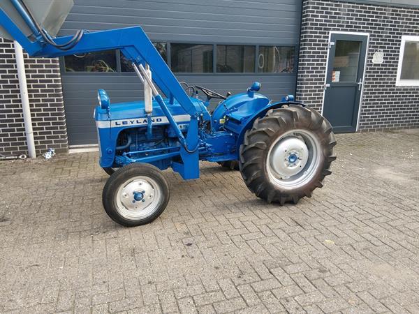 Grote foto leyland 154 met voorlader agrarisch tractoren
