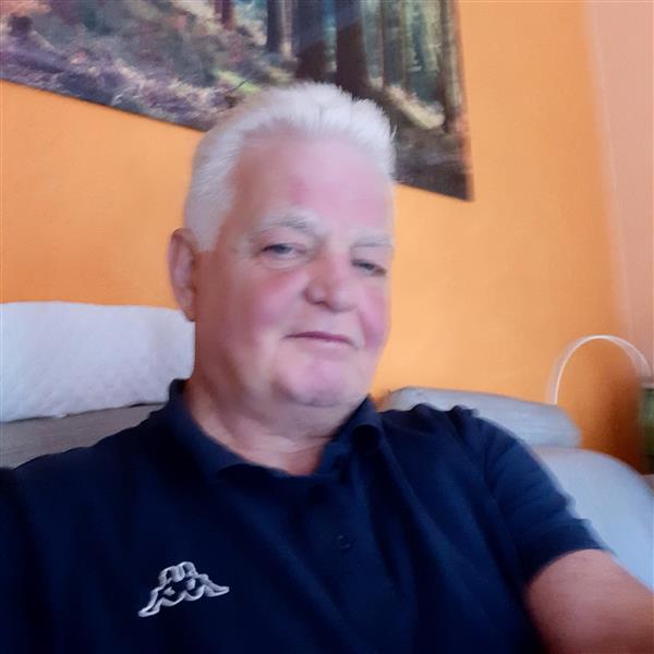 Grote foto toekomst contacten en berichten man zoekt vrouw