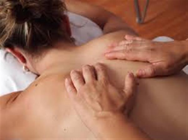 Grote foto gratis erotische full body massage voor vrouwen diensten en vakmensen masseurs en massagesalons