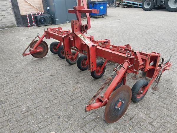Grote foto gruse schoffelmachine 6 rijen agrarisch onkruidbestrijding