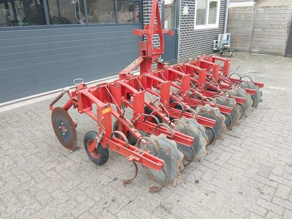 Grote foto gruse schoffelmachine 6 rijen agrarisch onkruidbestrijding