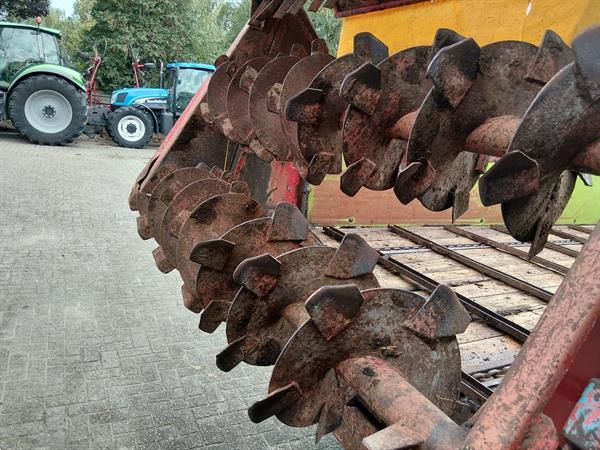 Grote foto strautmann be5 mestverspreider 5 ton agrarisch strooiers