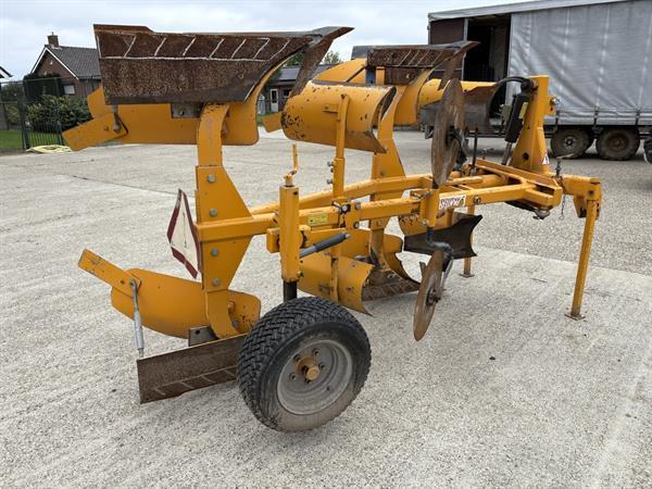 Grote foto panter diepploeg agrarisch ploegen