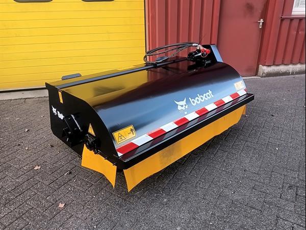 Grote foto veegborstel met opvangbak unused agrarisch tractor toebehoren