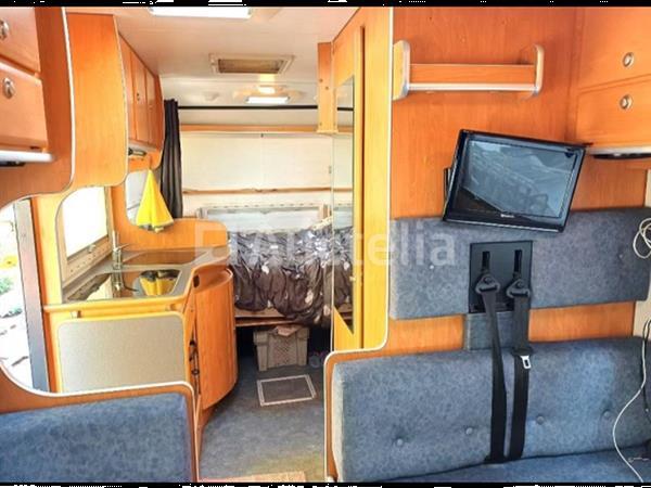 Grote foto stacaravan maesss 7570lx 2004 153.190 km caravans en kamperen campers