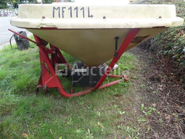 Grote foto zoutstrooier op 3 punts chassis merk en model onbekend agrarisch zaaimachines