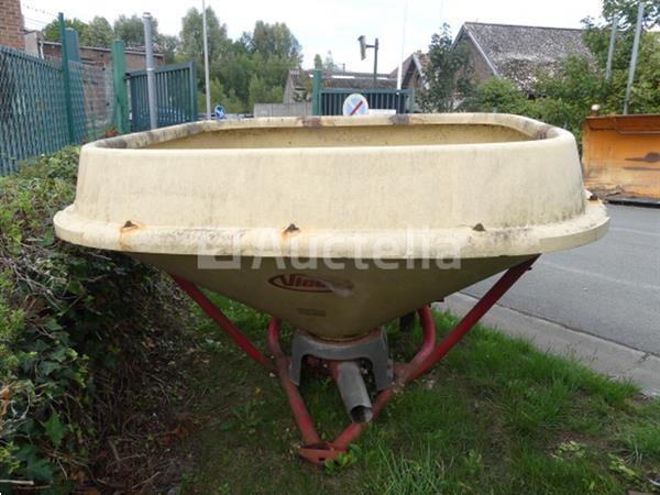 Grote foto zoutstrooier op 3 punts chassis merk en model onbekend agrarisch zaaimachines