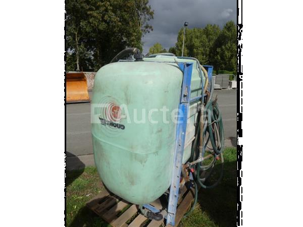 Grote foto berthoud st600 3 punts chassisspuit agrarisch onkruidbestrijding