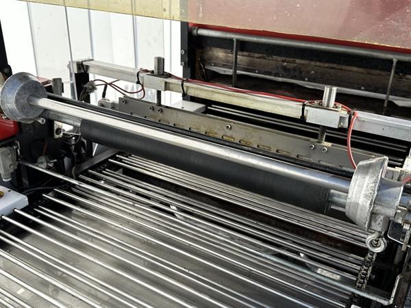 Grote foto vito combi krimpfolie verpakkingsmachine voor komkommers met etiketteermachine agrarisch tuinbouw