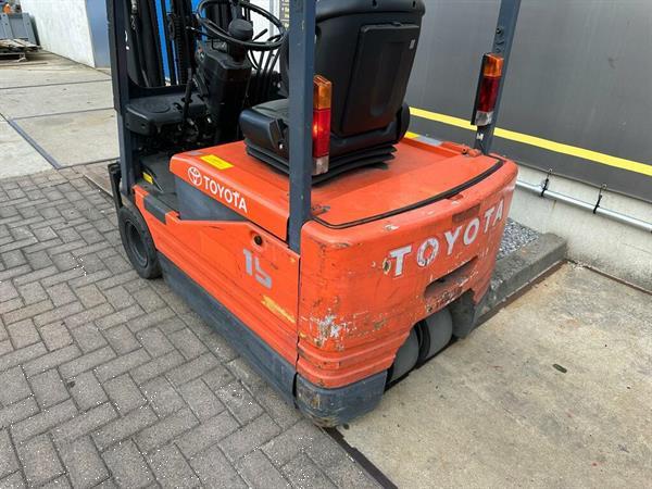 Grote foto vs 22415 elektrische triplex heftruck toyota 5fbe15 sideshift agrarisch heftrucks