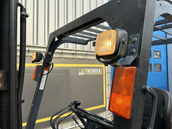 Grote foto vs 22415 elektrische triplex heftruck toyota 5fbe15 sideshift agrarisch heftrucks