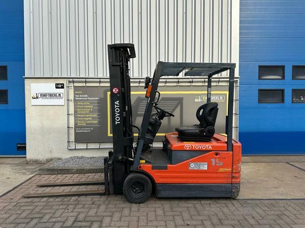 Grote foto vs 22415 elektrische triplex heftruck toyota 5fbe15 sideshift agrarisch heftrucks
