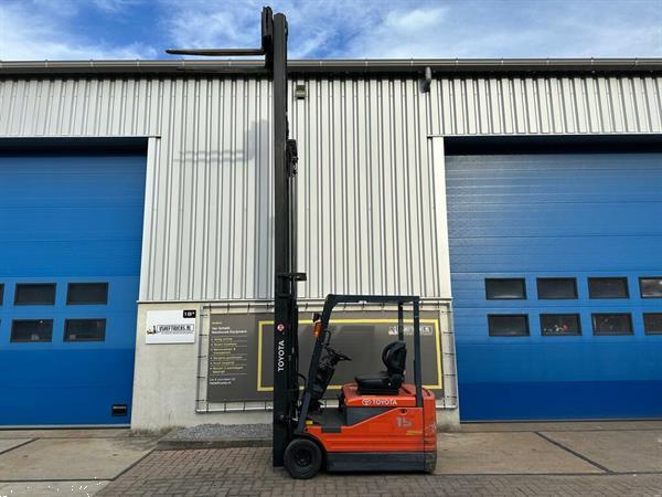 Grote foto vs 22415 elektrische triplex heftruck toyota 5fbe15 sideshift agrarisch heftrucks