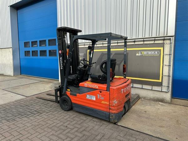Grote foto vs 22415 elektrische triplex heftruck toyota 5fbe15 sideshift agrarisch heftrucks