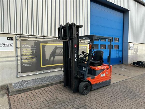 Grote foto vs 22415 elektrische triplex heftruck toyota 5fbe15 sideshift agrarisch heftrucks