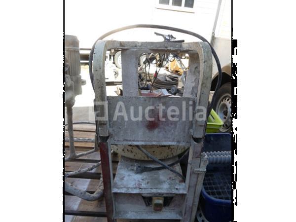 Grote foto 2 draagbare mixers doe het zelf en verbouw gereedschappen en machines