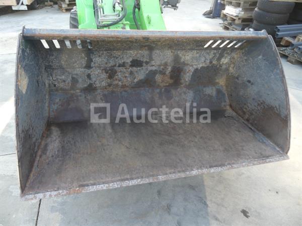 Grote foto voorlader 745 agrarisch shovels