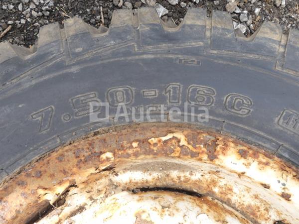 Grote foto 2 wielen voor pirelli fs40 bouwmachines agrarisch wielen