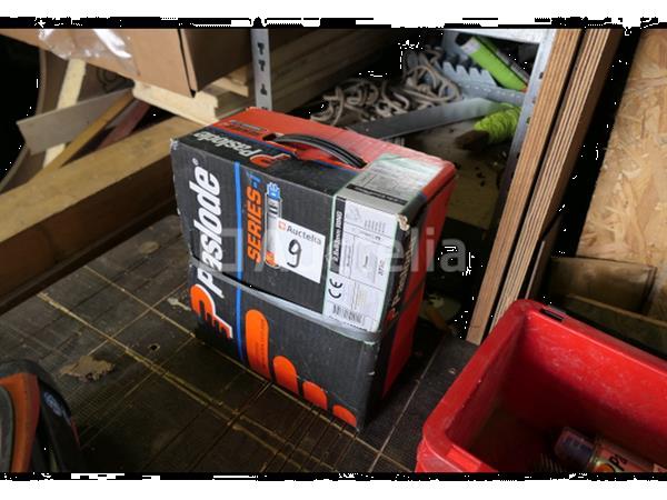 Grote foto paslode ppn50ci gasspijkermachine doe het zelf en verbouw ijzerwaren en bevestigingsmiddelen