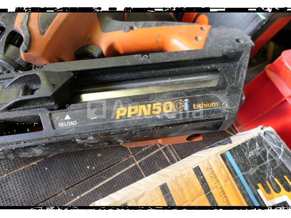 Grote foto paslode ppn50ci gasspijkermachine doe het zelf en verbouw ijzerwaren en bevestigingsmiddelen