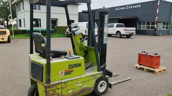 Grote foto heftruck clark tm10 3 wiel mast 2f278 fullfree agrarisch heftrucks