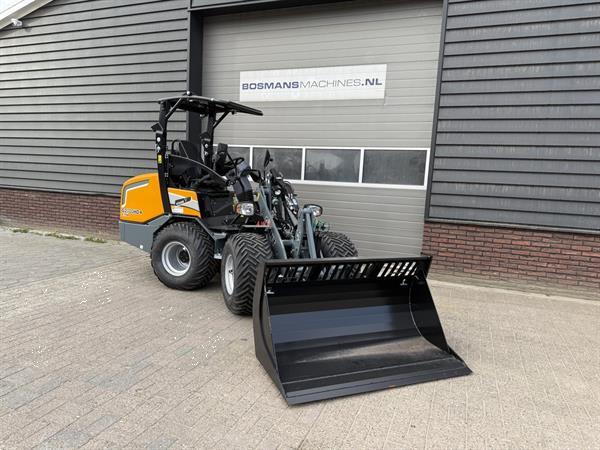 Grote foto giant g2700 hd x tra minishovel kniklader nieuw agrarisch shovels