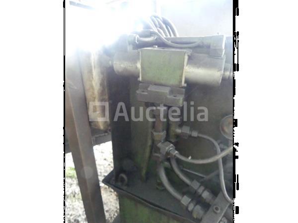 Grote foto hydraulische pomp doe het zelf en verbouw ijzerwaren en bevestigingsmiddelen