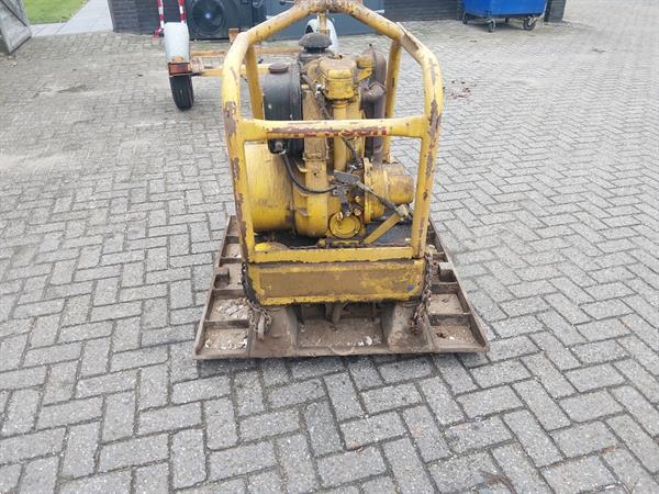 Grote foto vibromax ats 6002 trilplaat met aanhanger doe het zelf en verbouw overige doe het zelf en verbouw