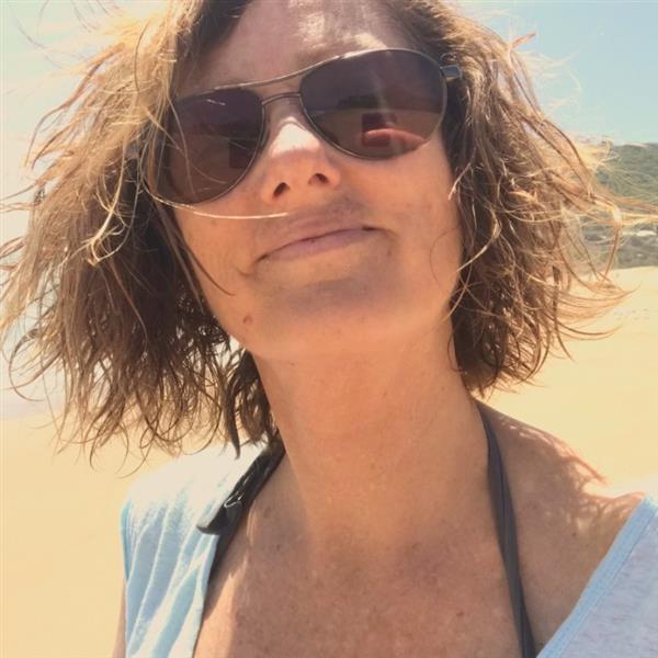 Grote foto bestaat eerlijk puur natuur en lief nog wel contacten en berichten vrouw zoekt man
