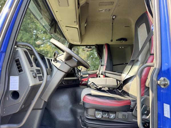 Grote foto volvo fm370 6x2 machine transporter oprij vrachtwagen 2019 euro 6 550dkm steering wheel doe het zelf en verbouw vrachtwagens