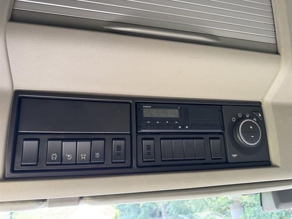 Grote foto volvo fm370 6x2 machine transporter oprij vrachtwagen 2019 euro 6 550dkm steering wheel doe het zelf en verbouw vrachtwagens