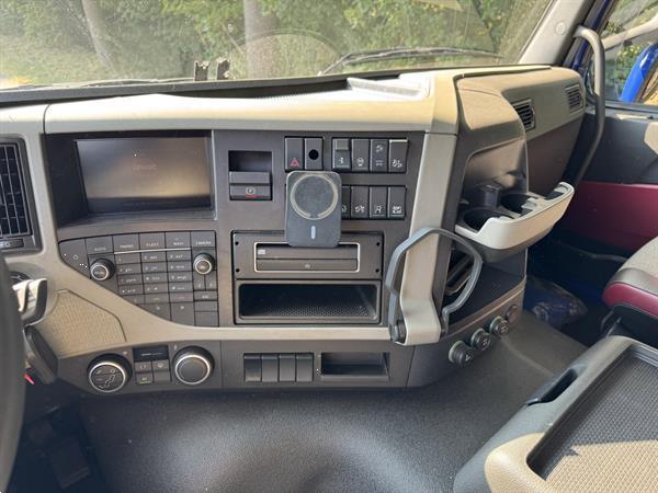 Grote foto volvo fm370 6x2 machine transporter oprij vrachtwagen 2019 euro 6 550dkm steering wheel doe het zelf en verbouw vrachtwagens