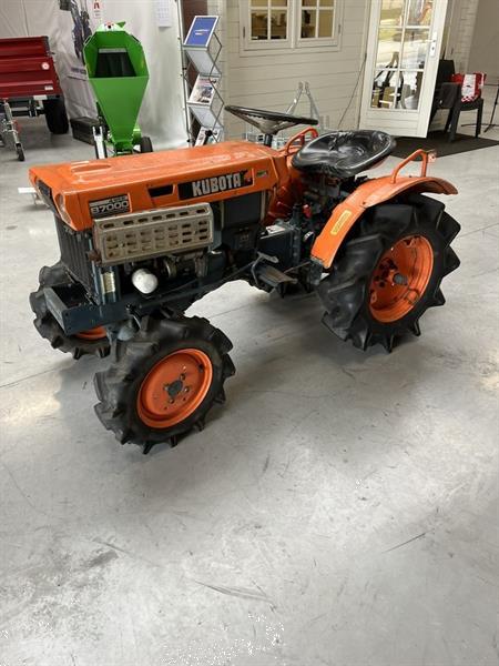 Grote foto kubota b7000 met boxer grondfrees agrarisch tractoren