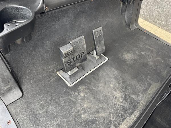 Grote foto golfcar clubcar presedent zwart 2 zits benzine golfkar cart motoren buggy en quad